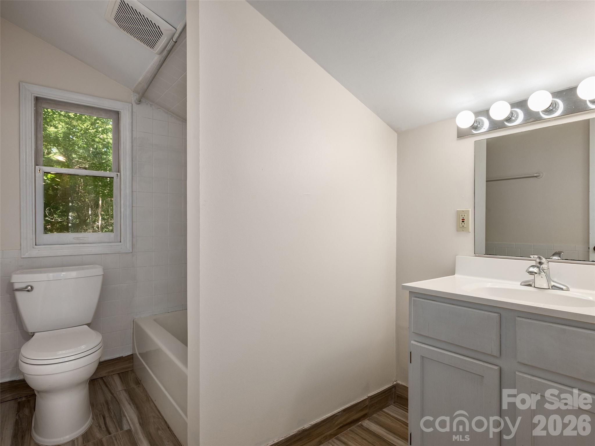 623 Owensby Road Property Photo 34