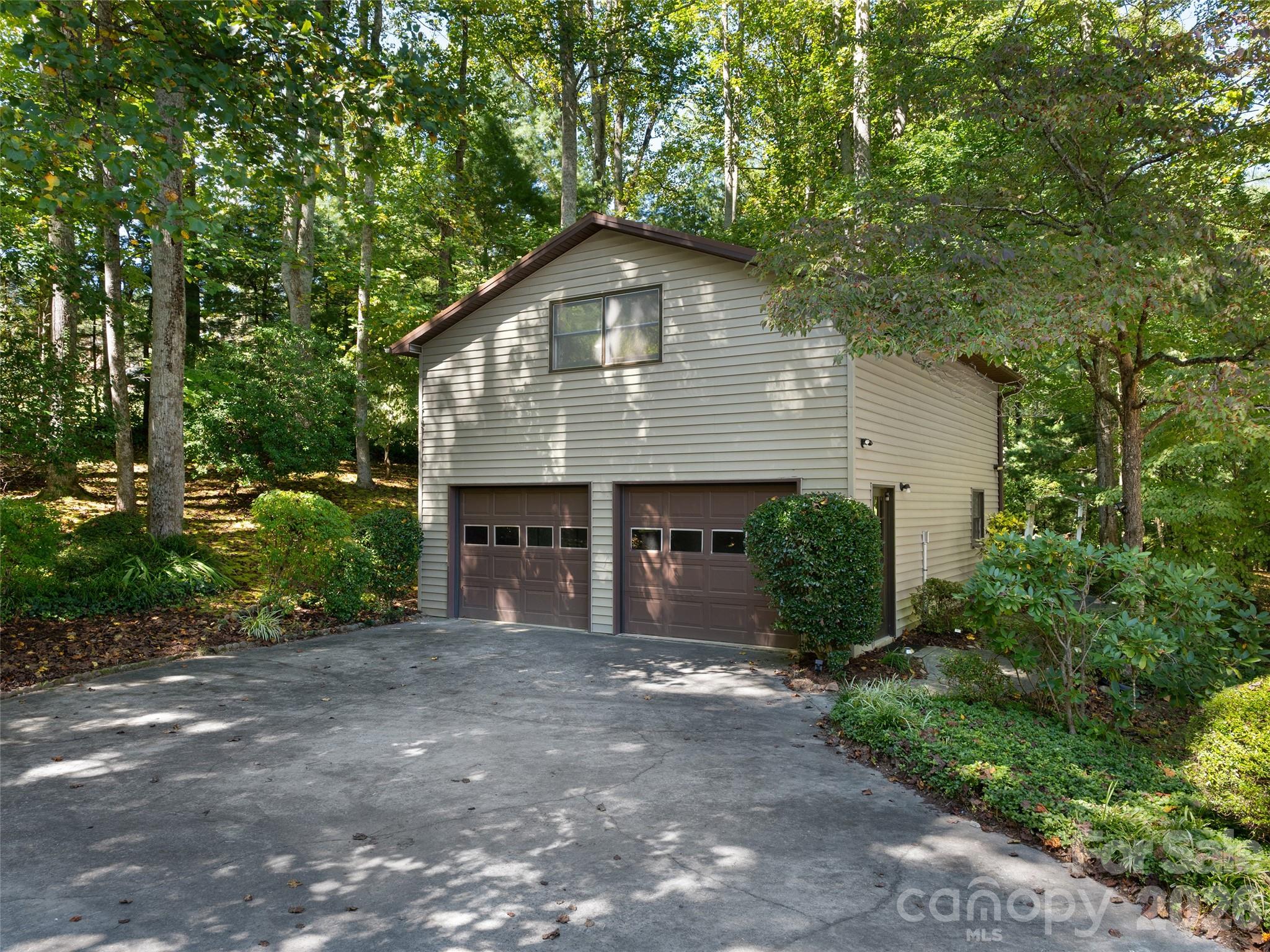 623 Owensby Road Property Photo 36