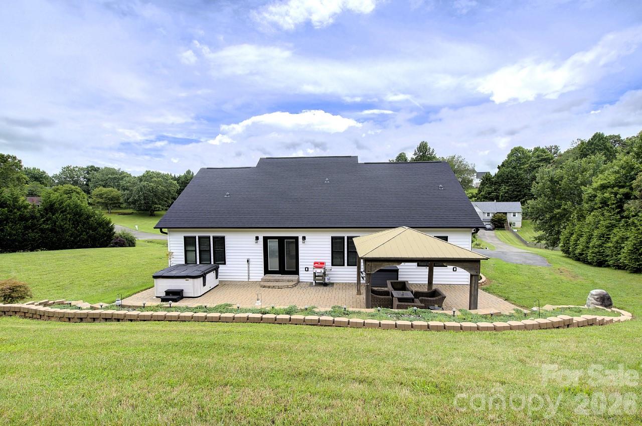 60 Golden Lane Property Photo 5
