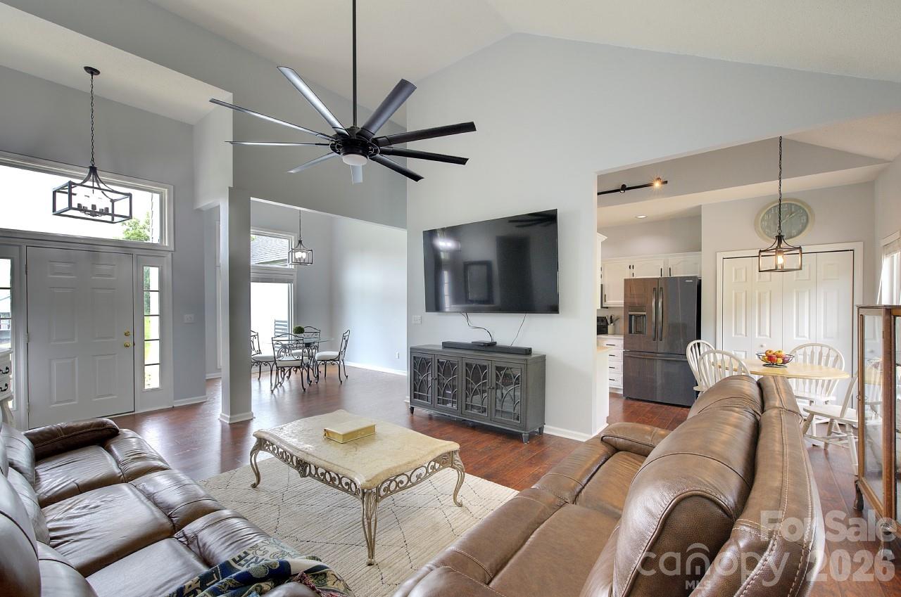 60 Golden Lane Property Photo 17