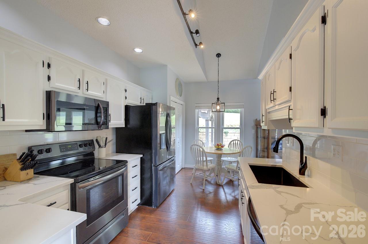 60 Golden Lane Property Photo 21