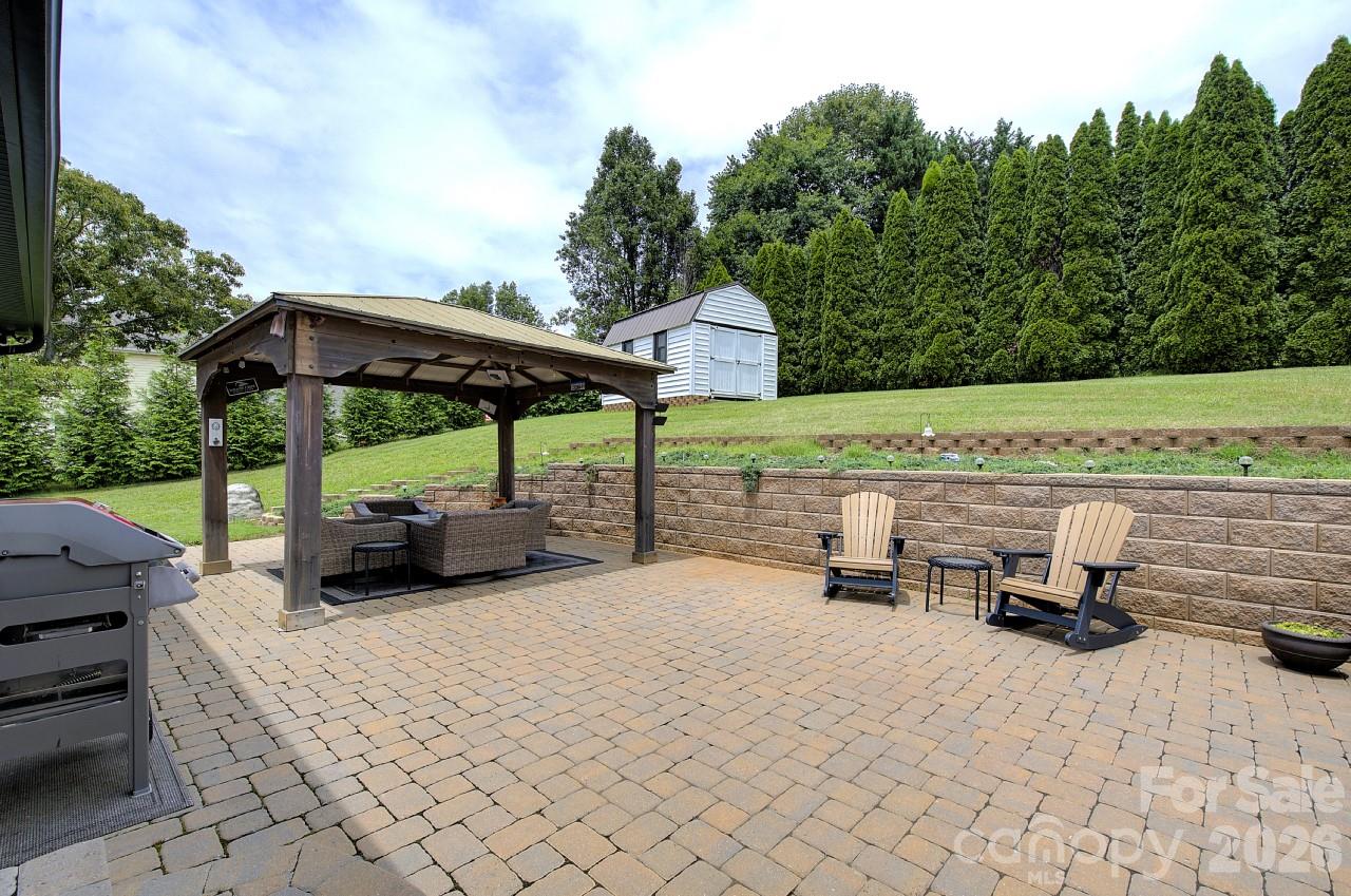 60 Golden Lane Property Photo 32