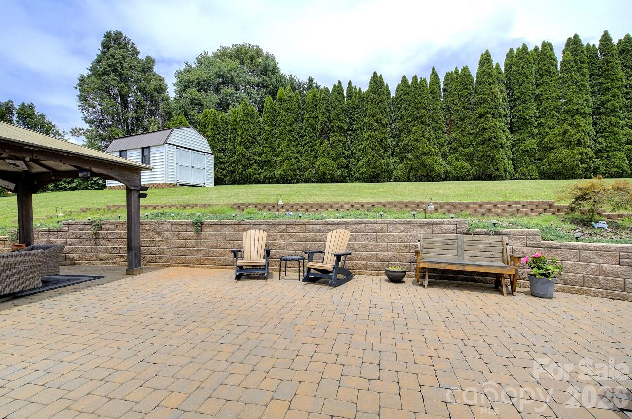 60 Golden Lane Property Photo 35
