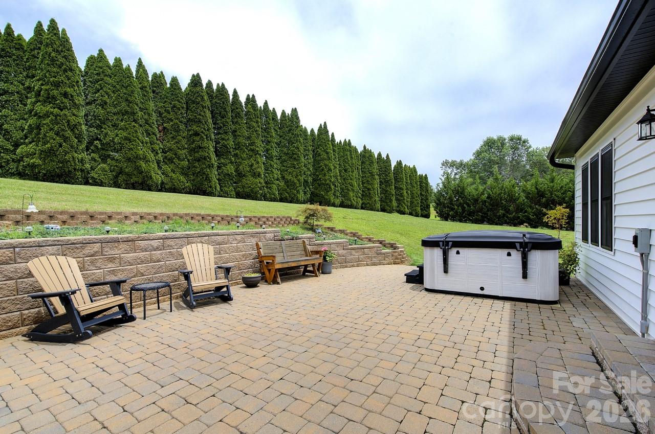 60 Golden Lane Property Photo 36