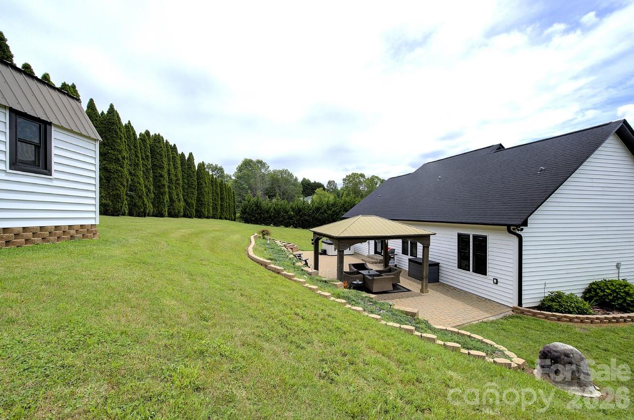 60 Golden Lane Property Photo 37