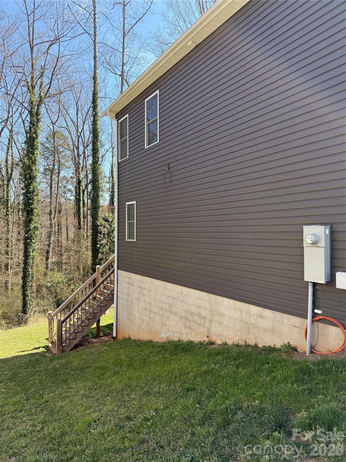 1084 20th Street Property Photo 2