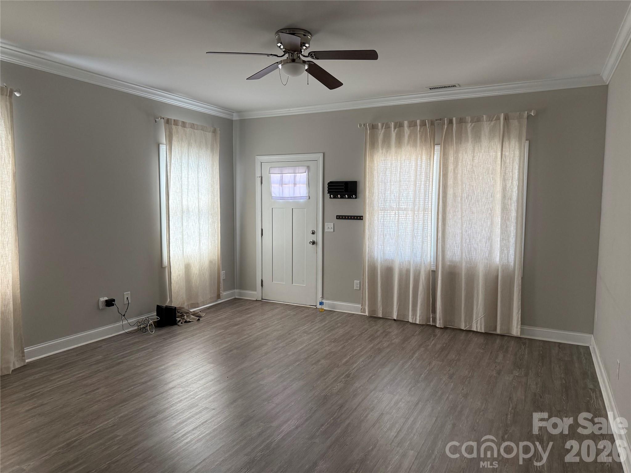 1084 20th Street Property Photo 3