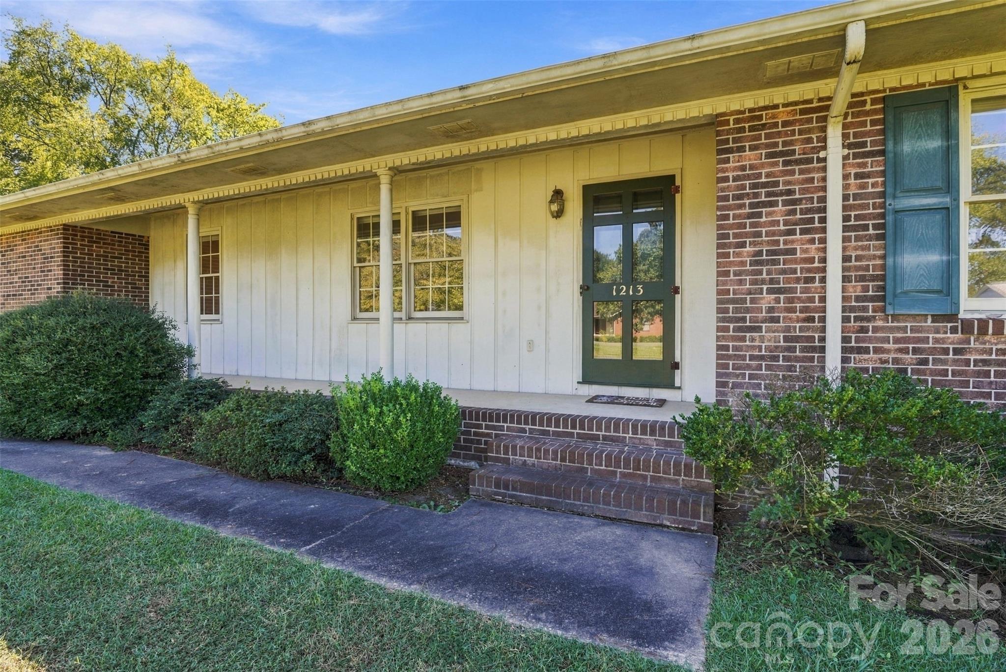 1213 Hawthorne Road Property Photo 6