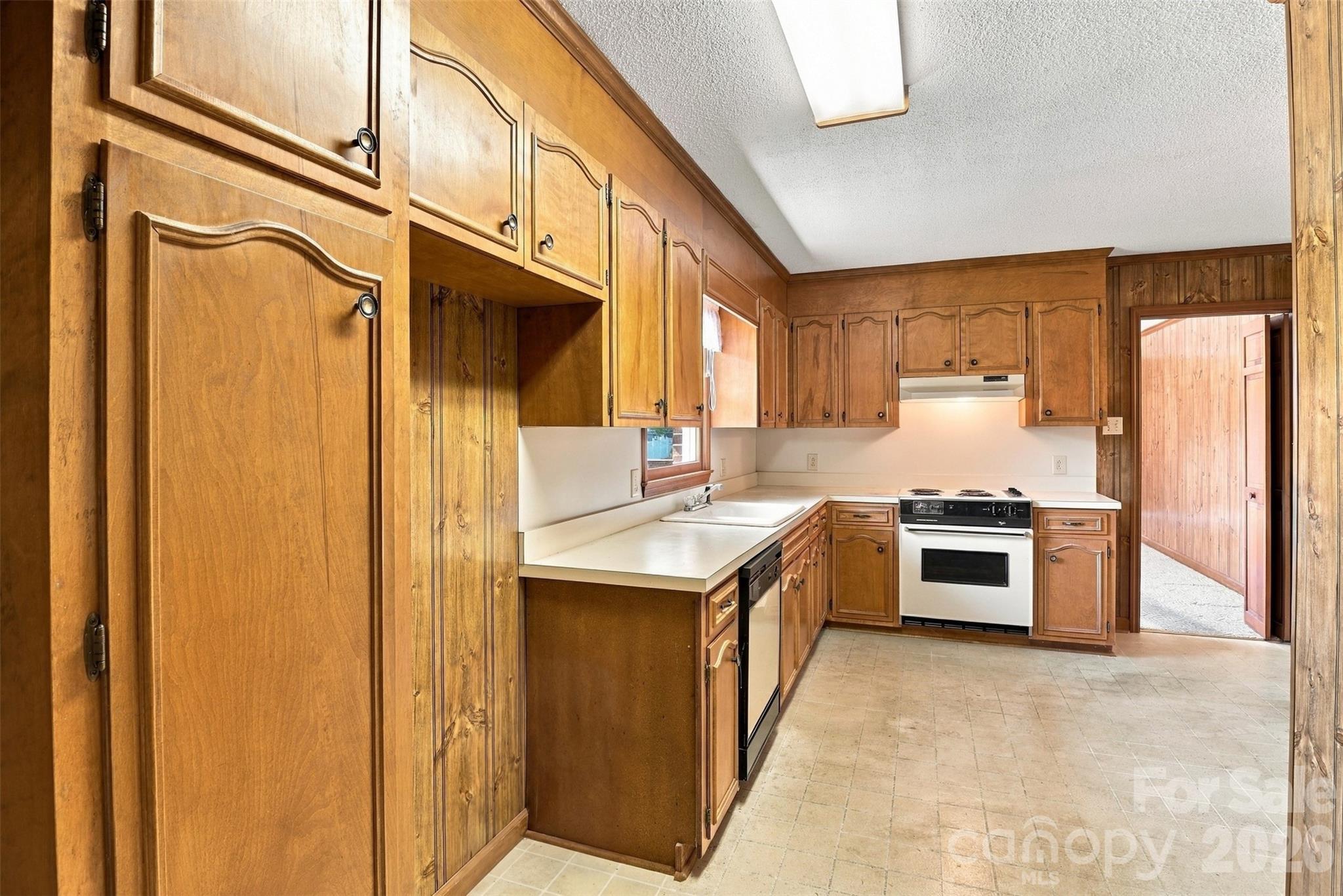 1213 Hawthorne Road Property Photo 16
