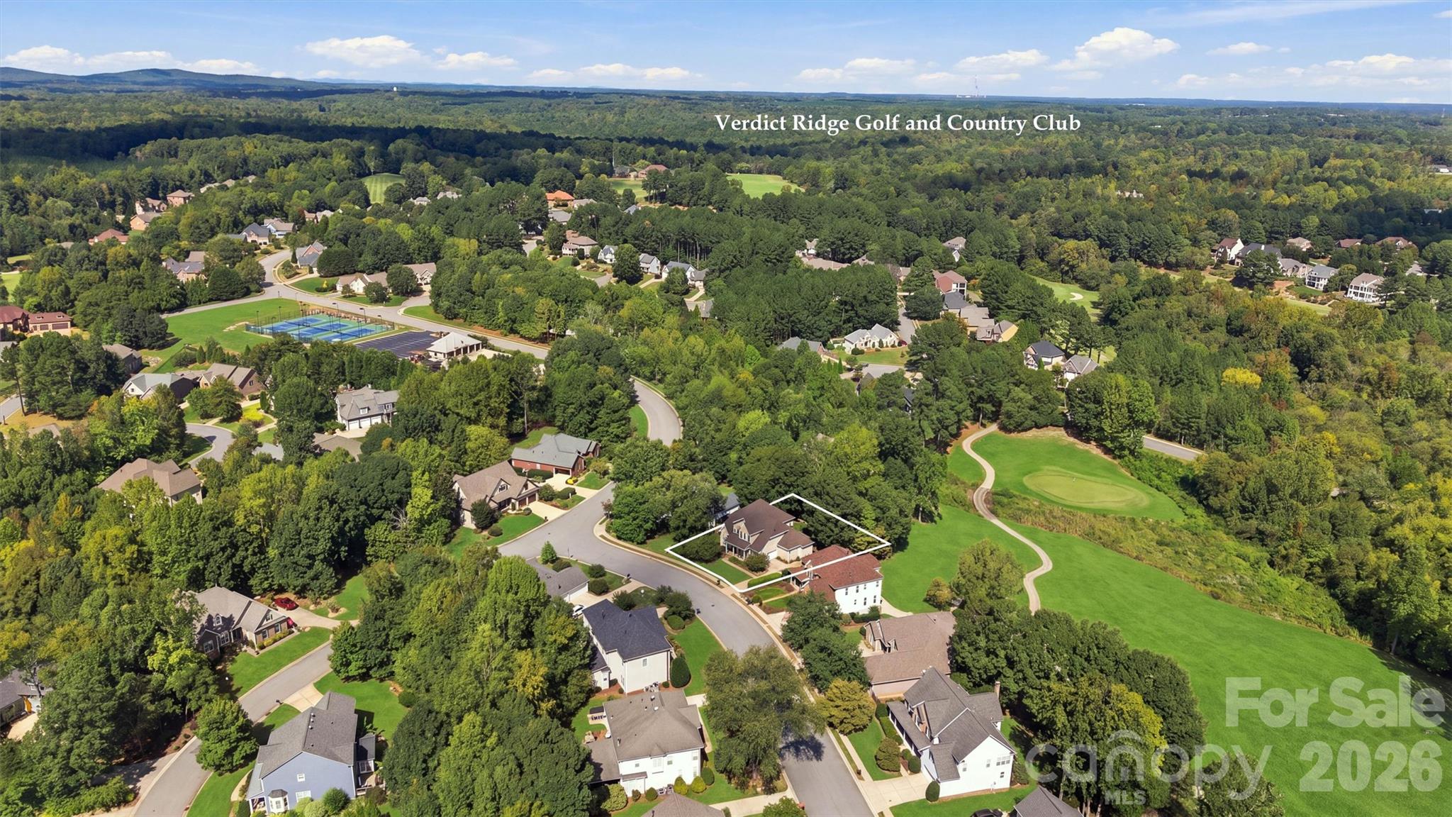 1550 Valhalla Drive Property Photo 4