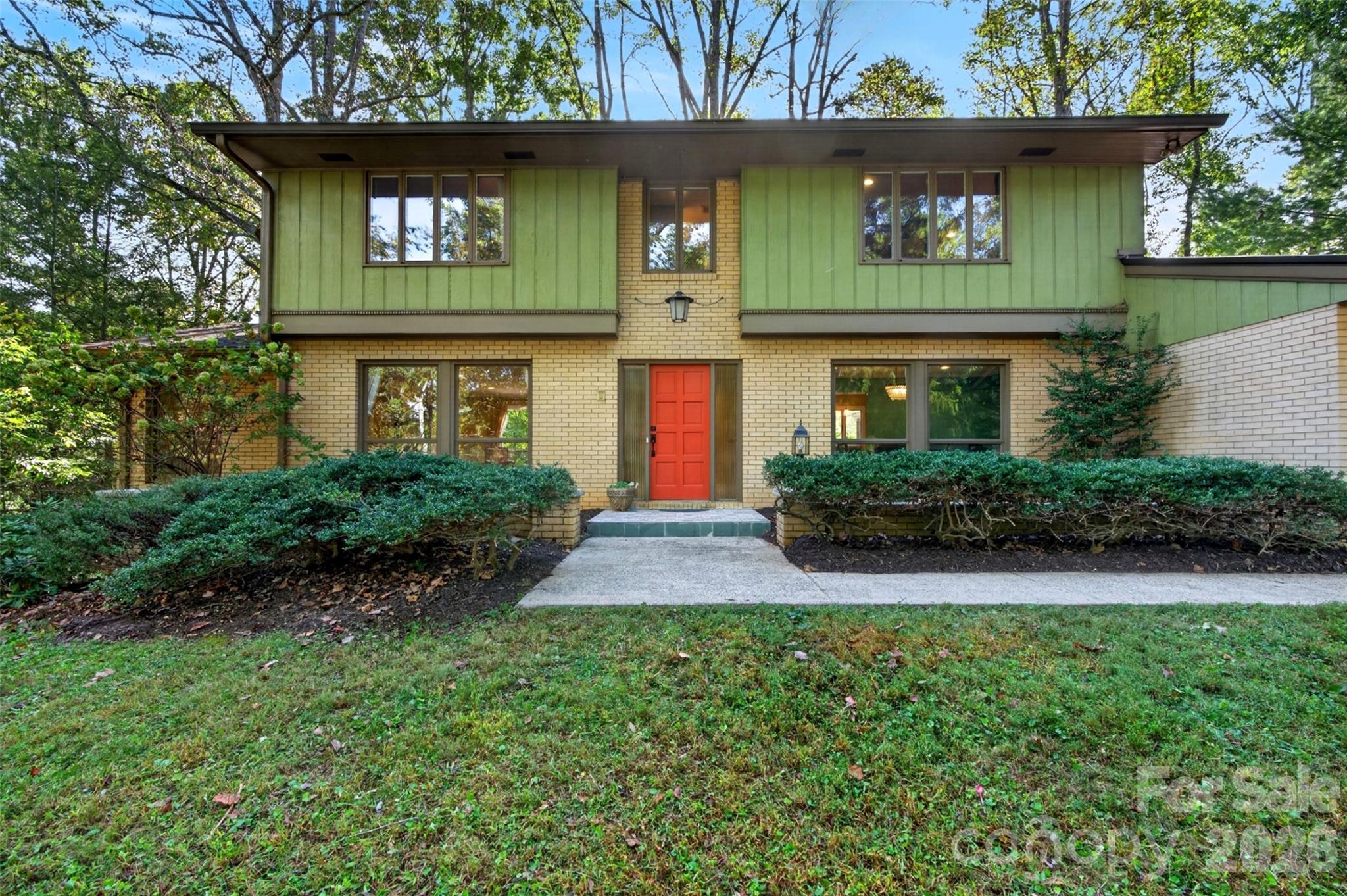 14 Willow Road Property Photo 2