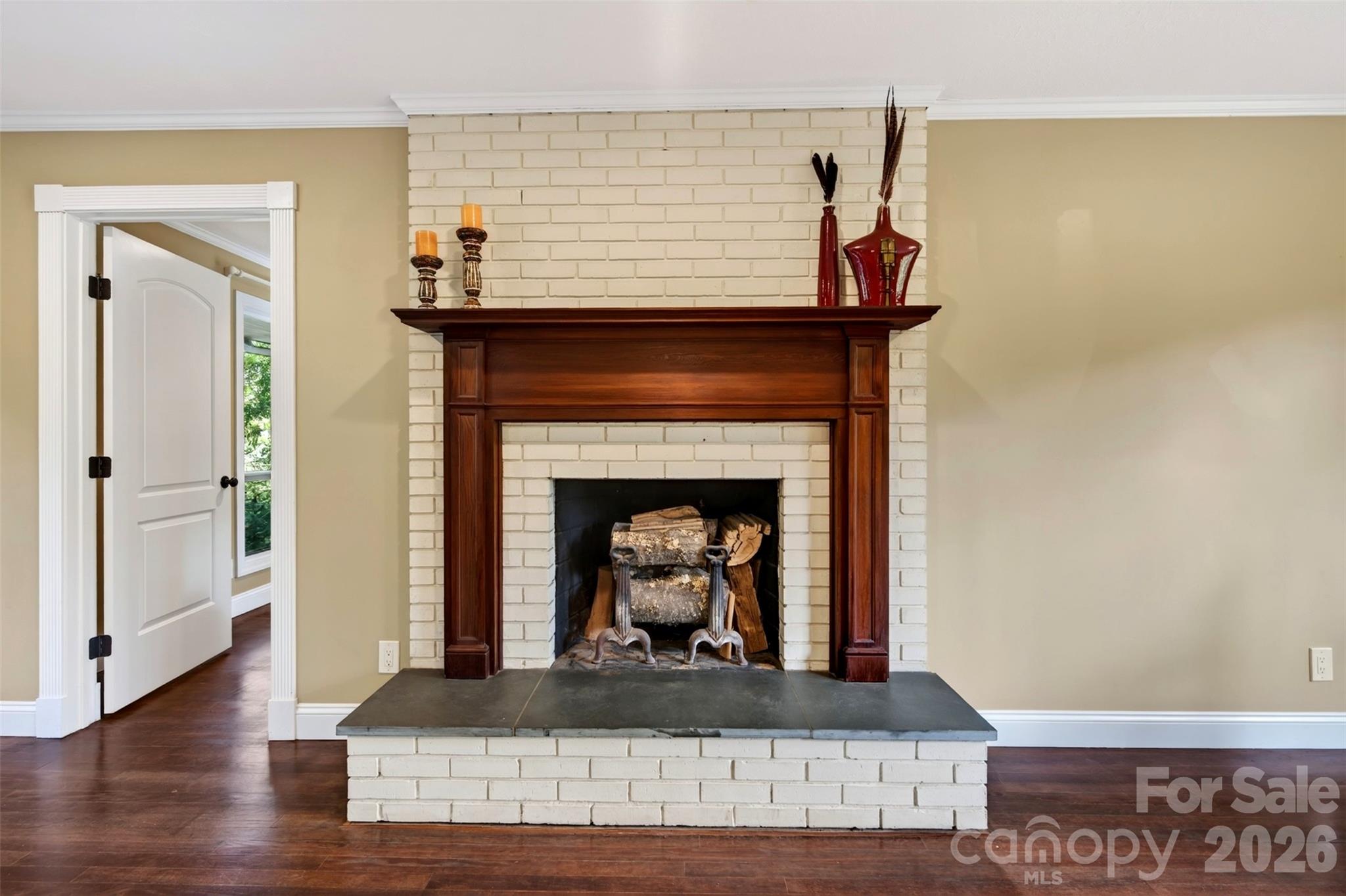 14 Willow Road Property Photo 5