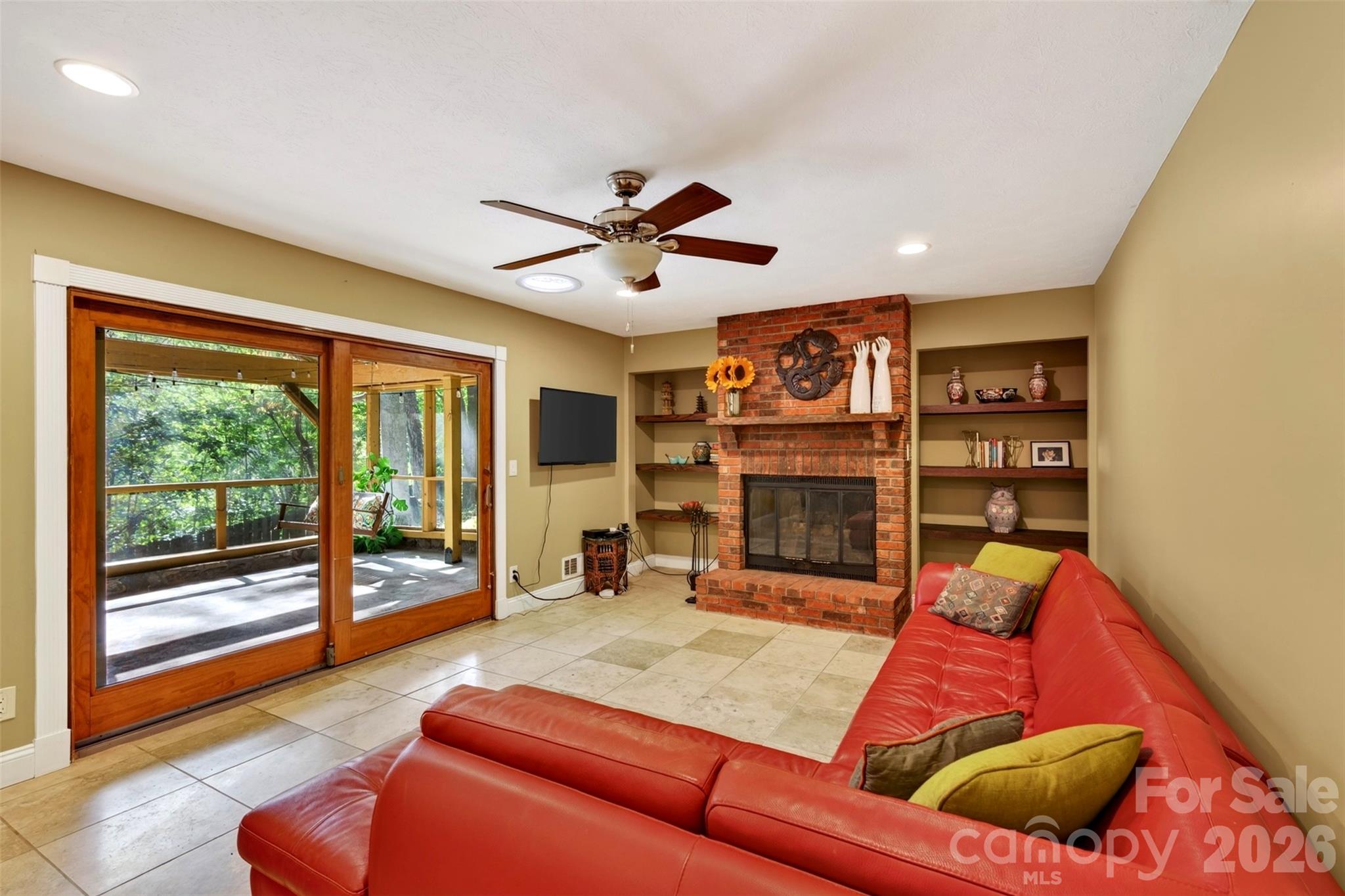 14 Willow Road Property Photo 11