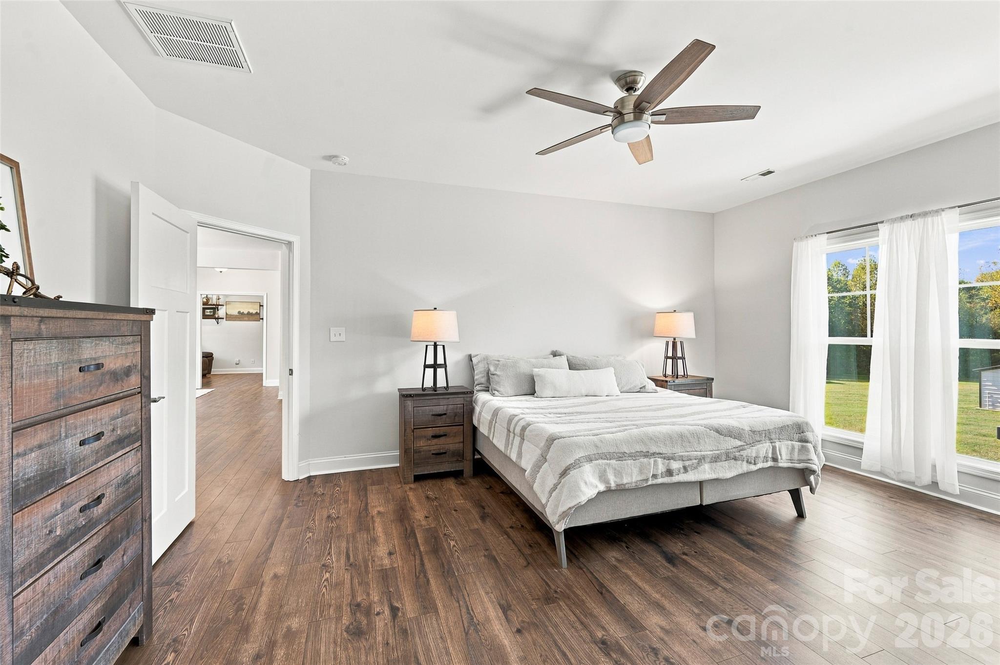 196 Treebark Road 10 Property Photo 24
