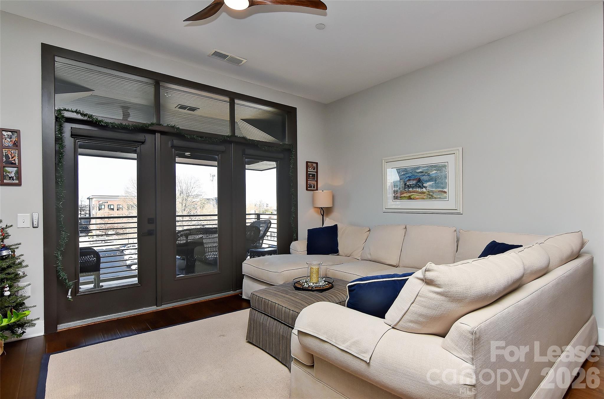2401 Euclid Avenue Property Photo 7