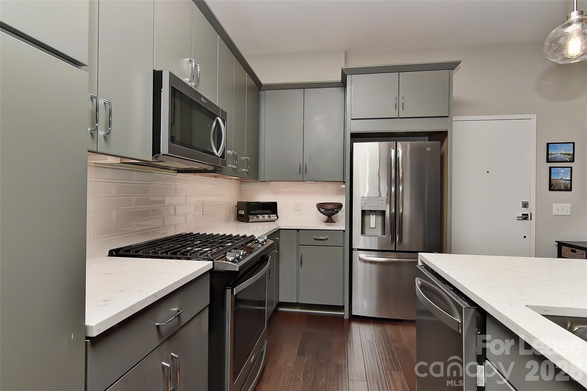 2401 Euclid Avenue Property Photo 11