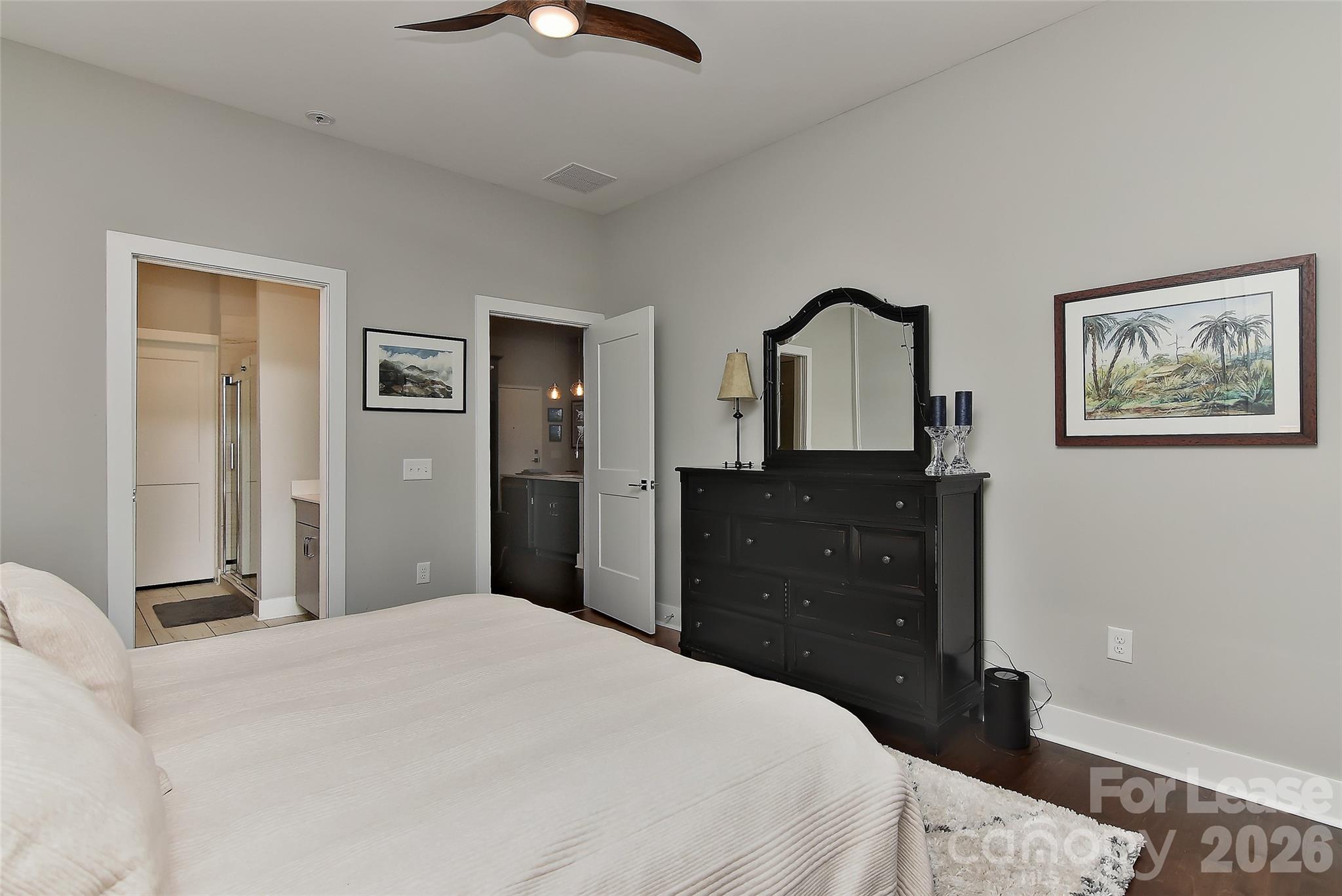 2401 Euclid Avenue Property Photo 14