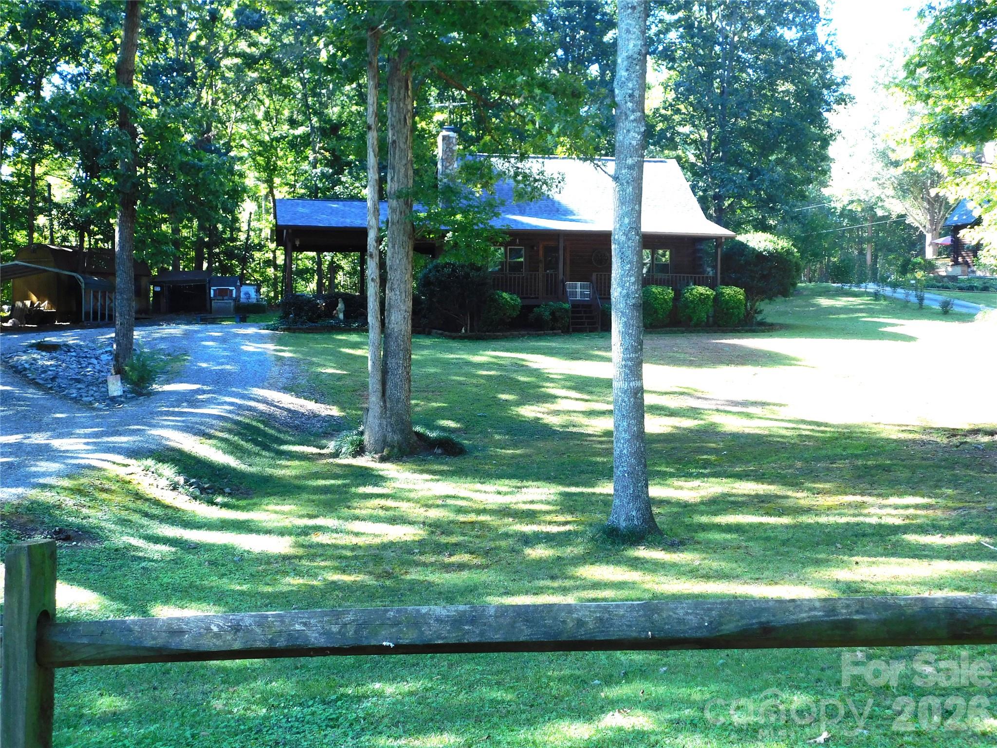 306 Chickasaw Trail Property Photo 1