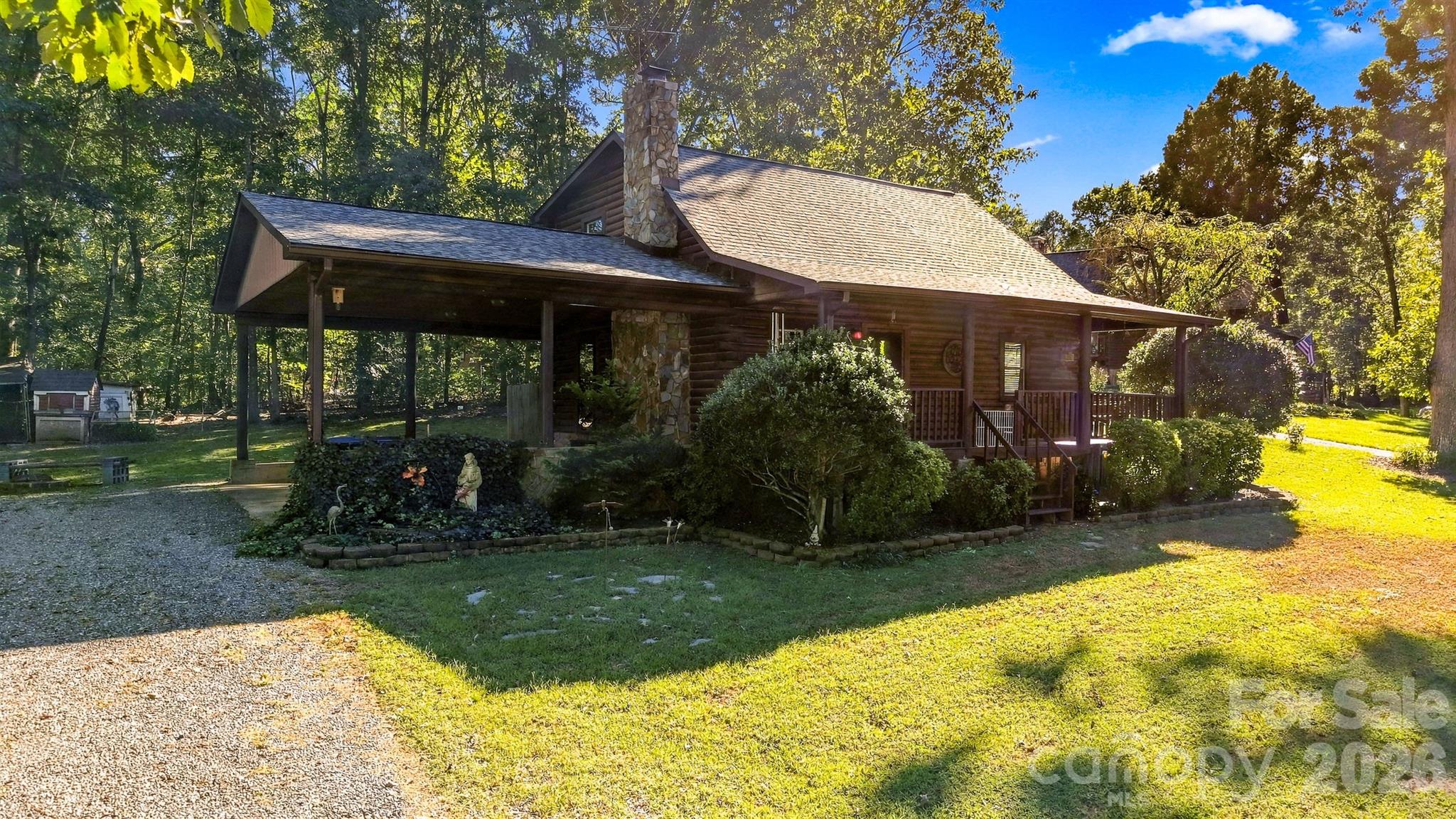 306 Chickasaw Trail Property Photo 3