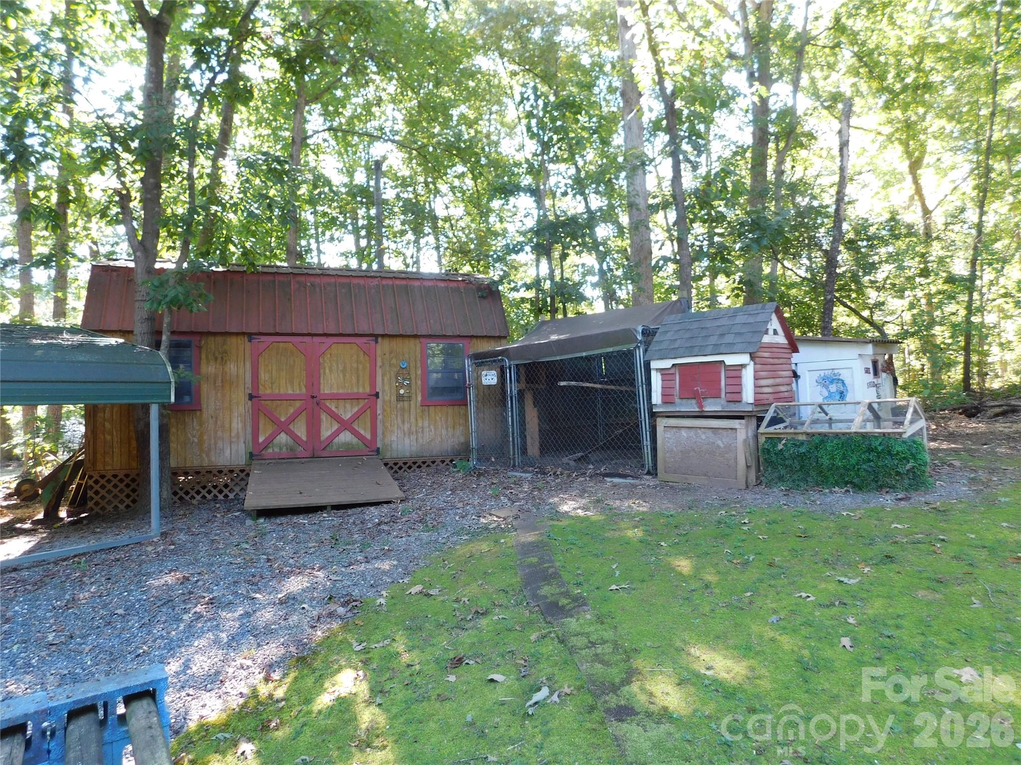 306 Chickasaw Trail Property Photo 38