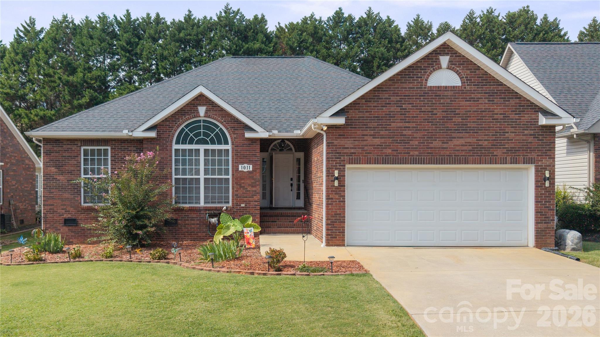 1011 Overhill Road Property Photo 1