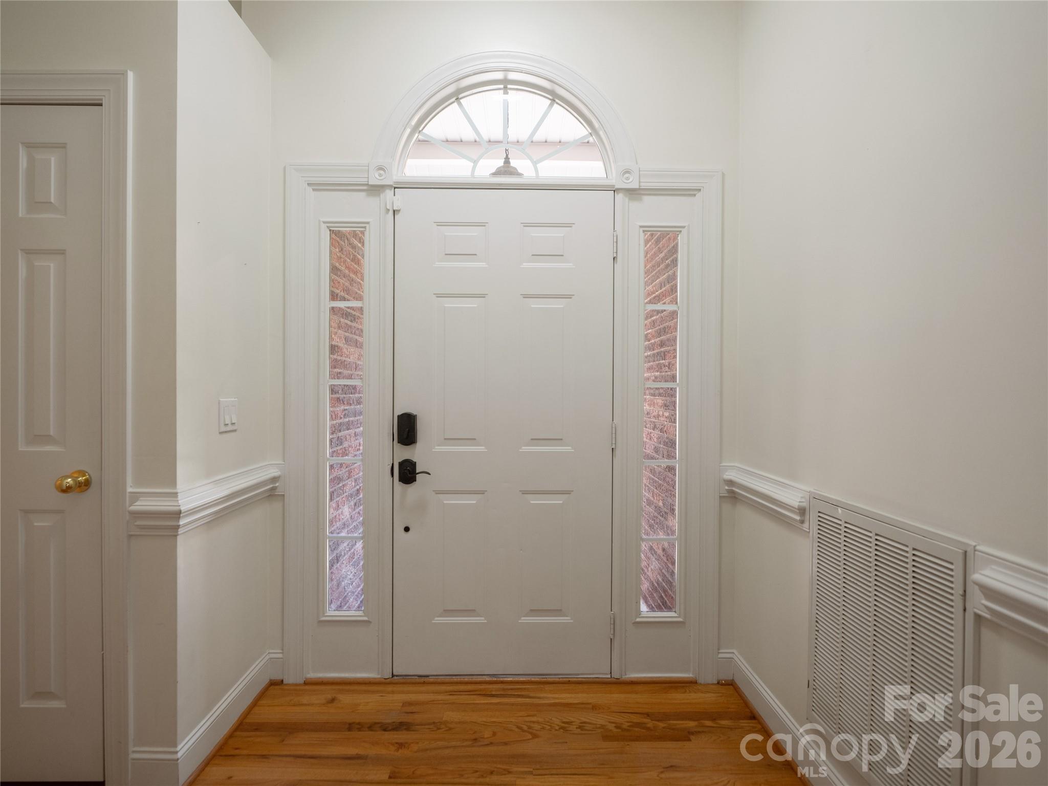 1011 Overhill Road Property Photo 9