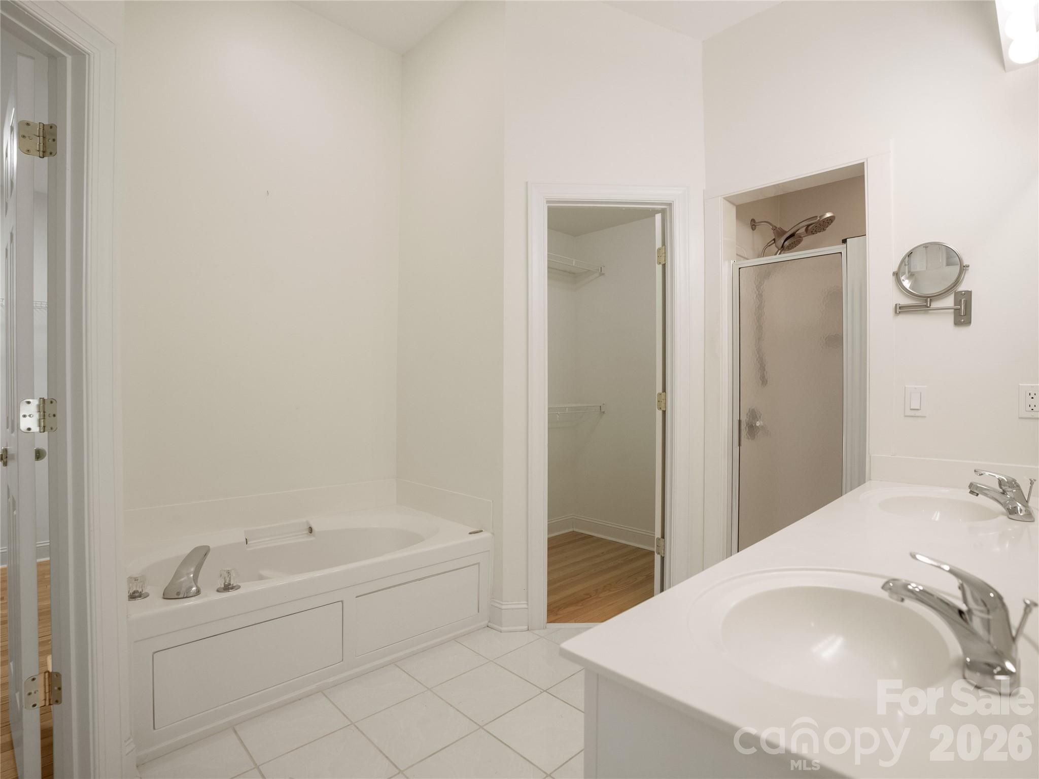 1011 Overhill Road Property Photo 16