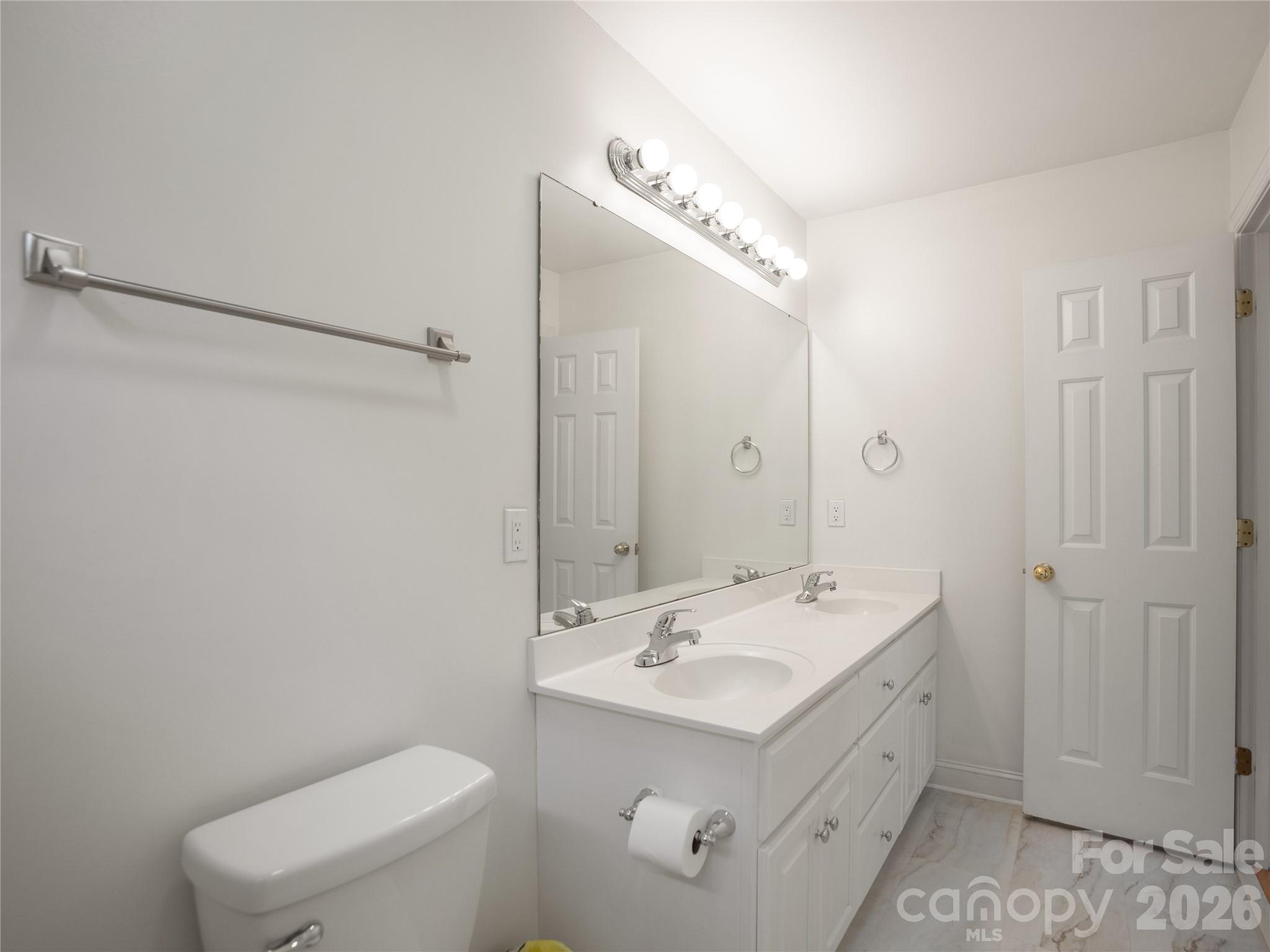 1011 Overhill Road Property Photo 26