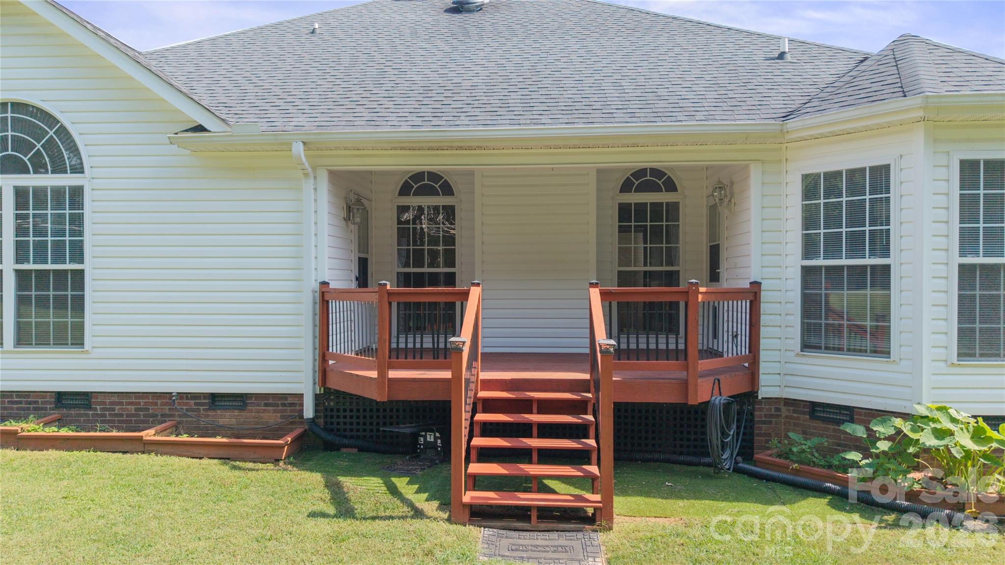 1011 Overhill Road Property Photo 29