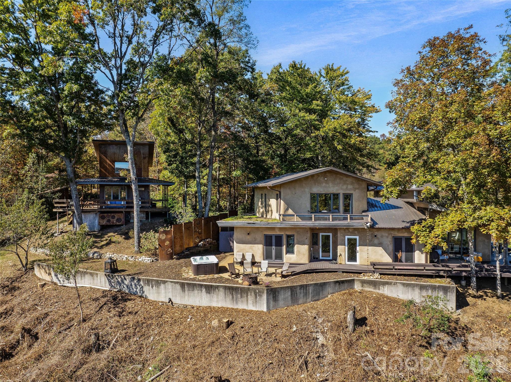 5013 Needmore Road Property Photo 1