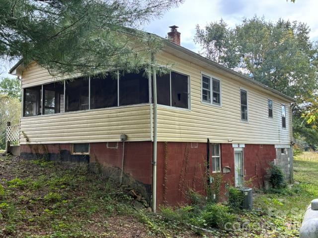 949 Cove Road Property Photo 4