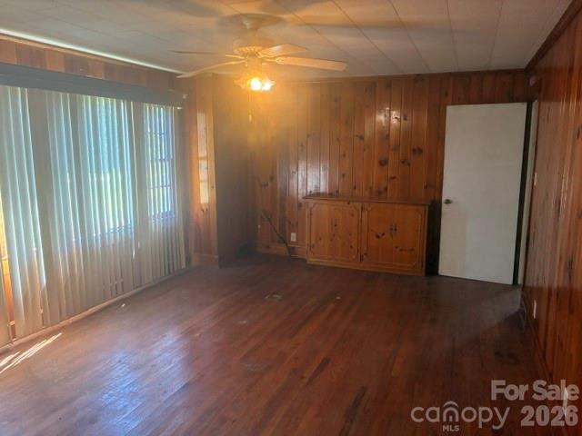 949 Cove Road Property Photo 14