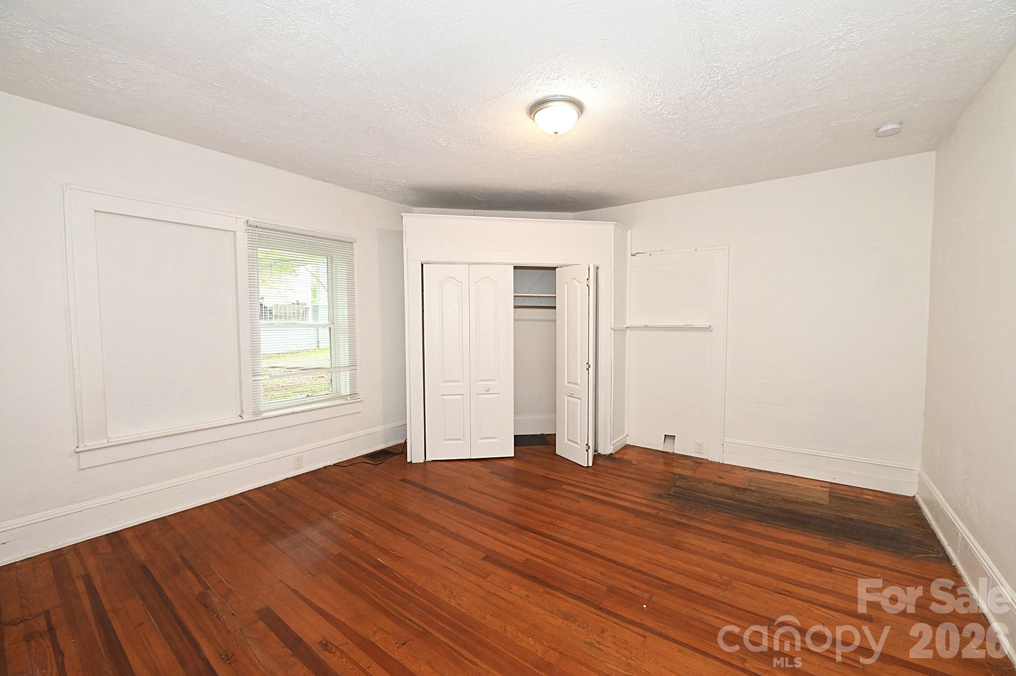 755 2nd Avenue Property Photo 7
