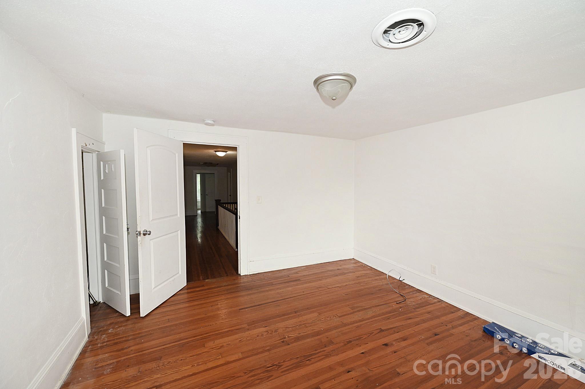 755 2nd Avenue Property Photo 11