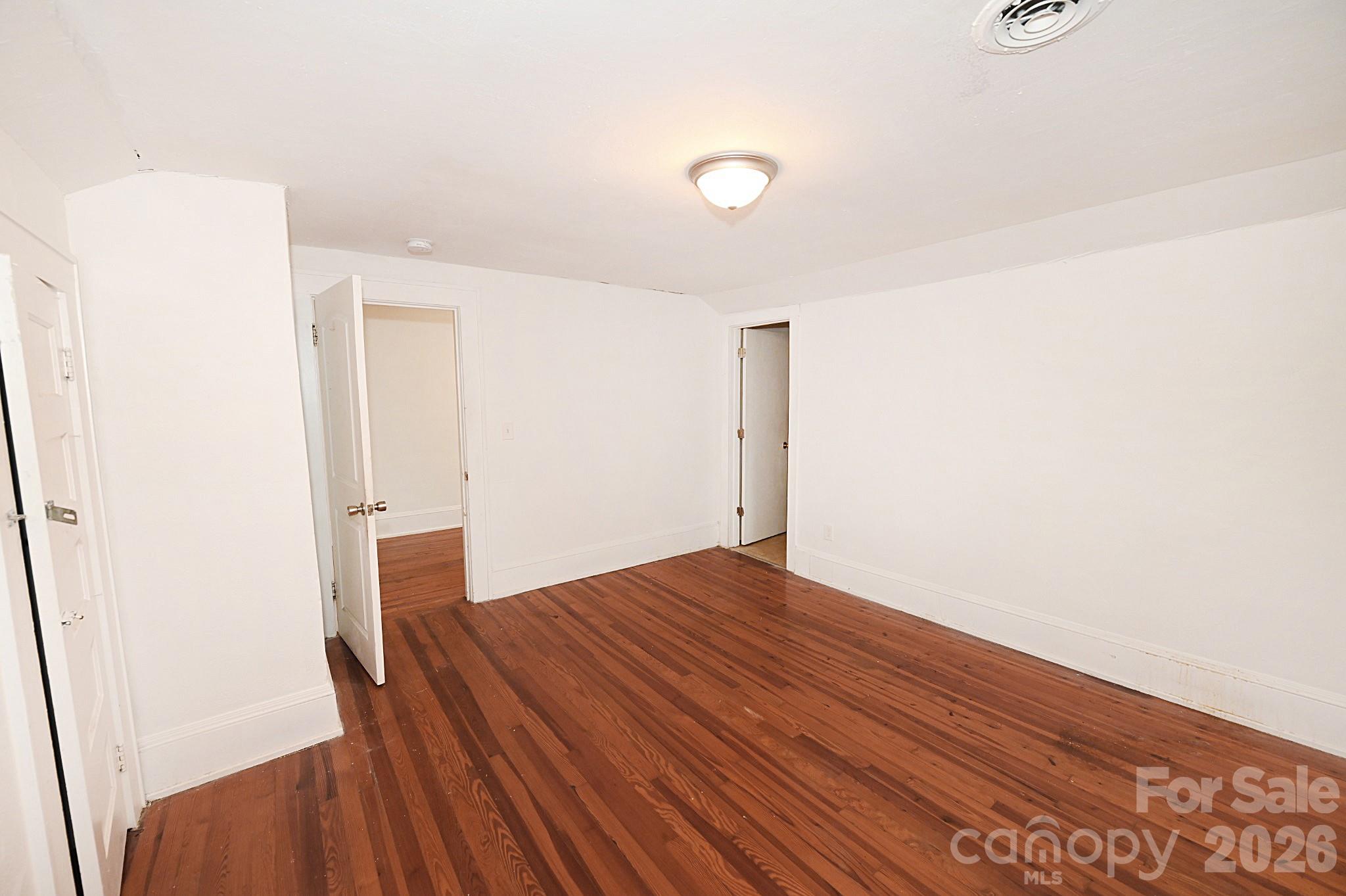 755 2nd Avenue Property Photo 14
