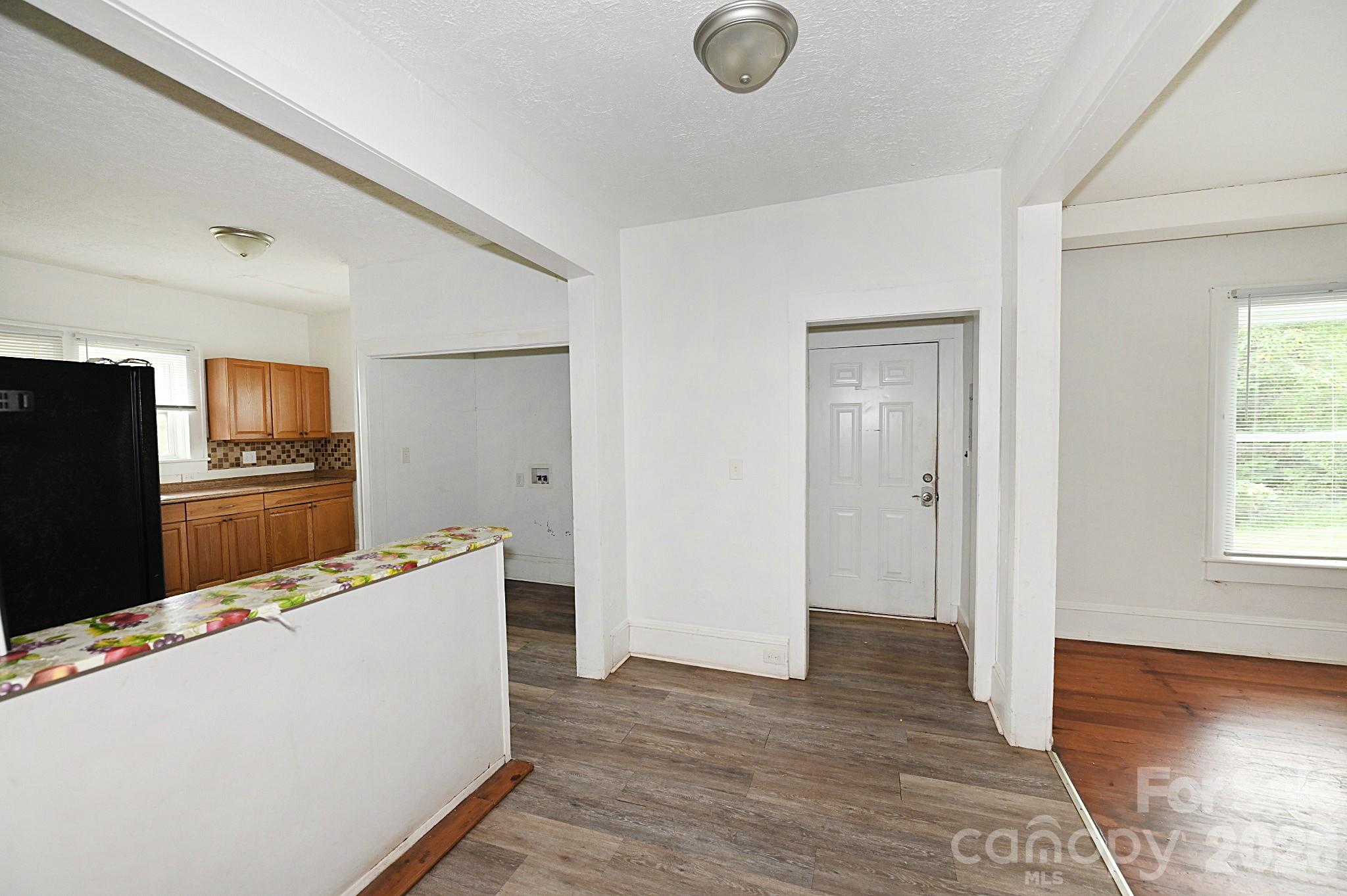755 2nd Avenue Property Photo 19