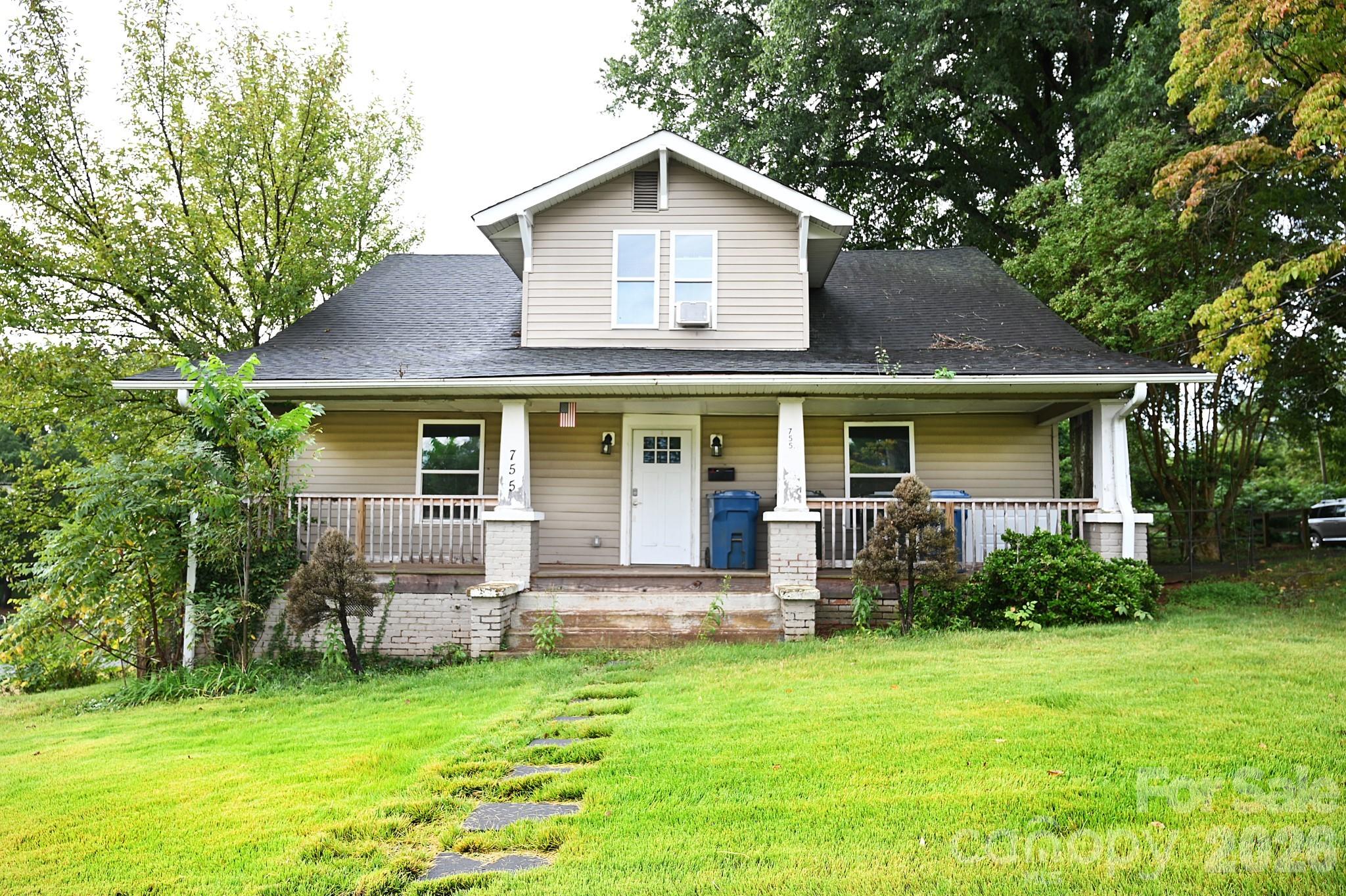 755 2nd Avenue Property Photo 24