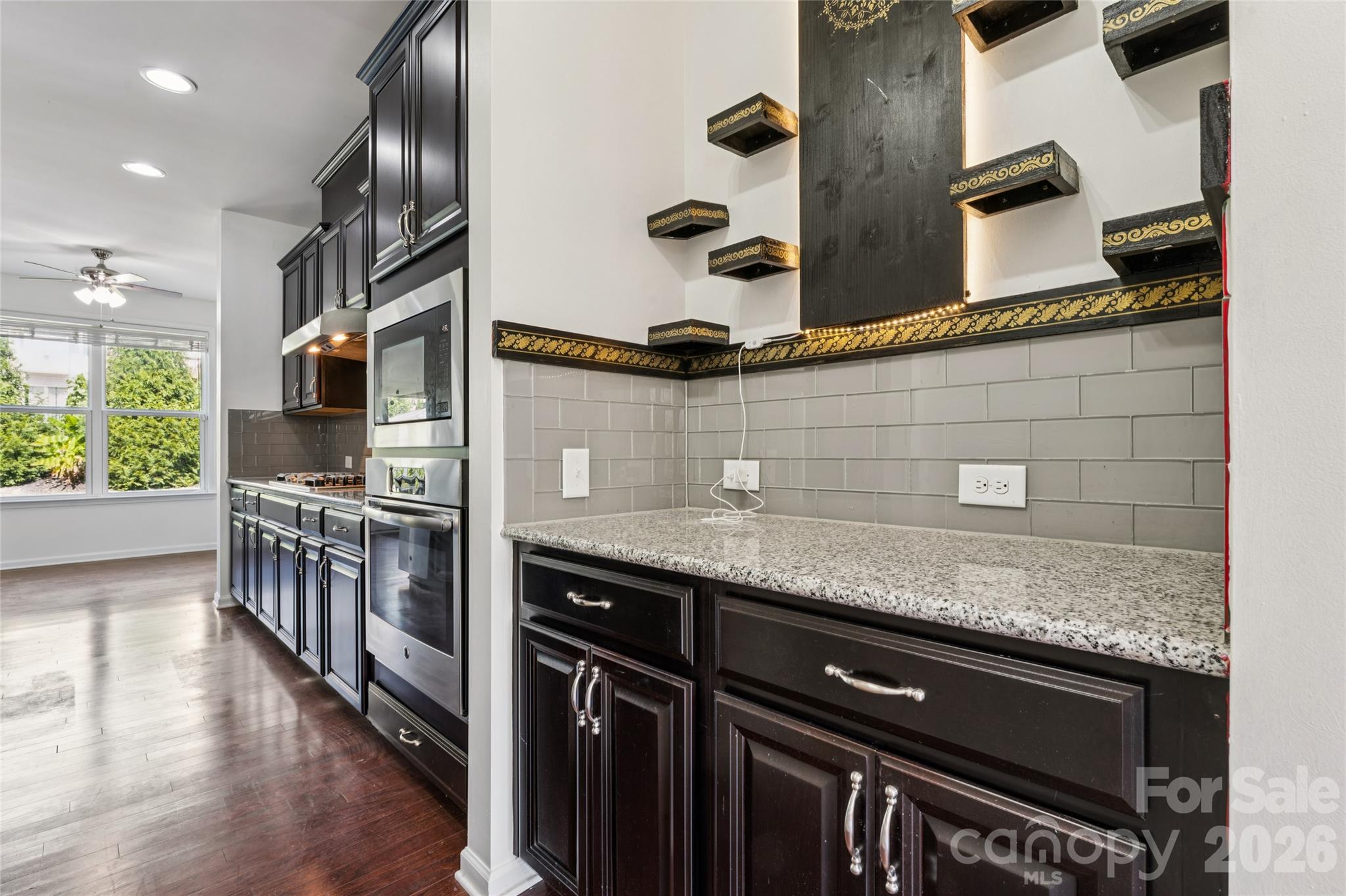 2642 Treeline Drive Property Photo 10