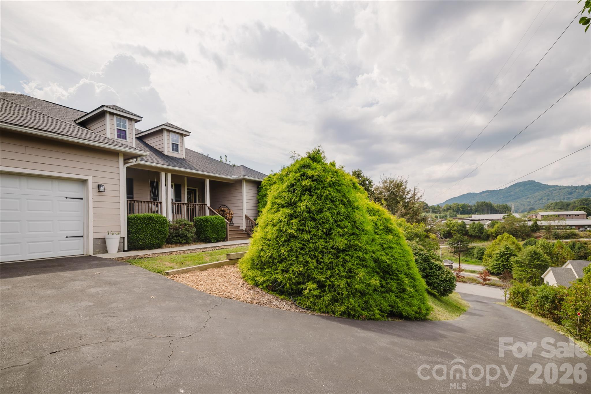 91 Crestview Street Property Photo 4