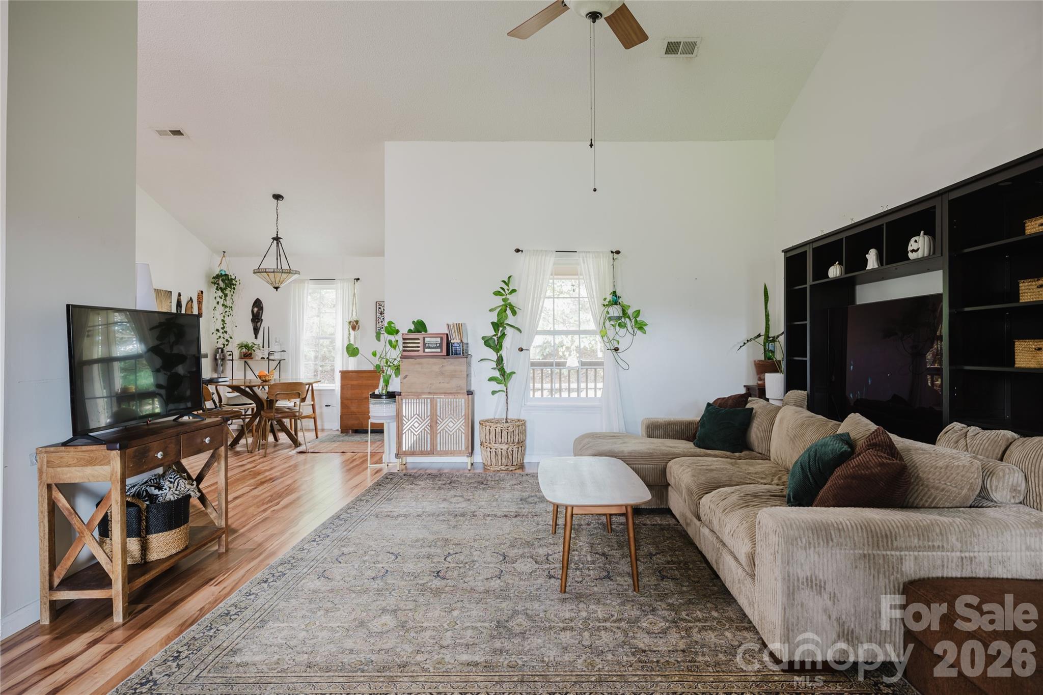 91 Crestview Street Property Photo 8