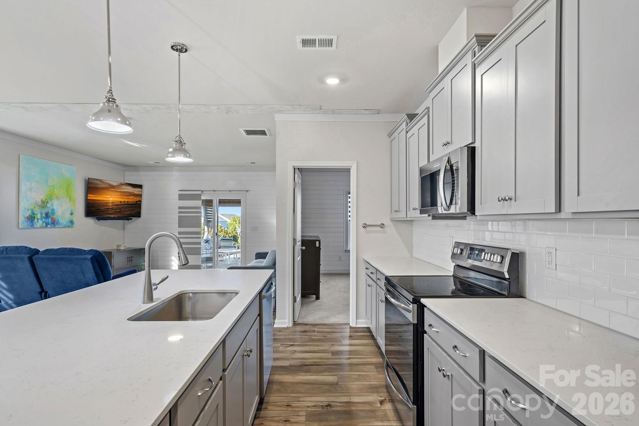 6499 Gopher Road Property Photo 4