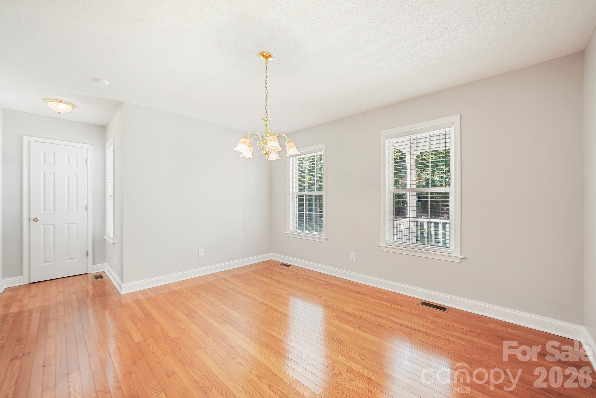 1749 Sells Road Property Photo 4