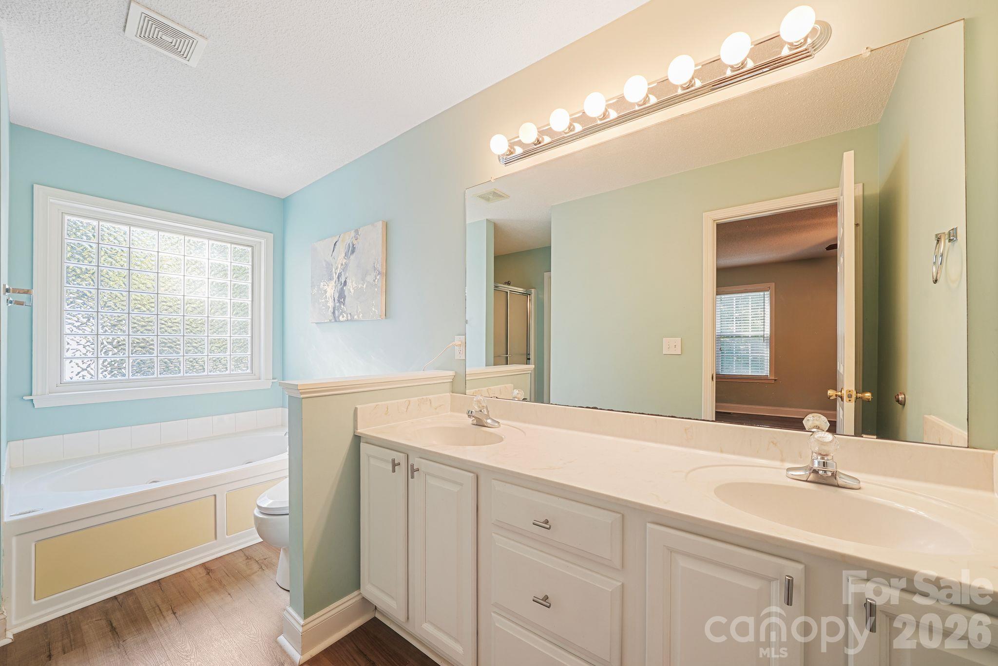 1749 Sells Road Property Photo 10