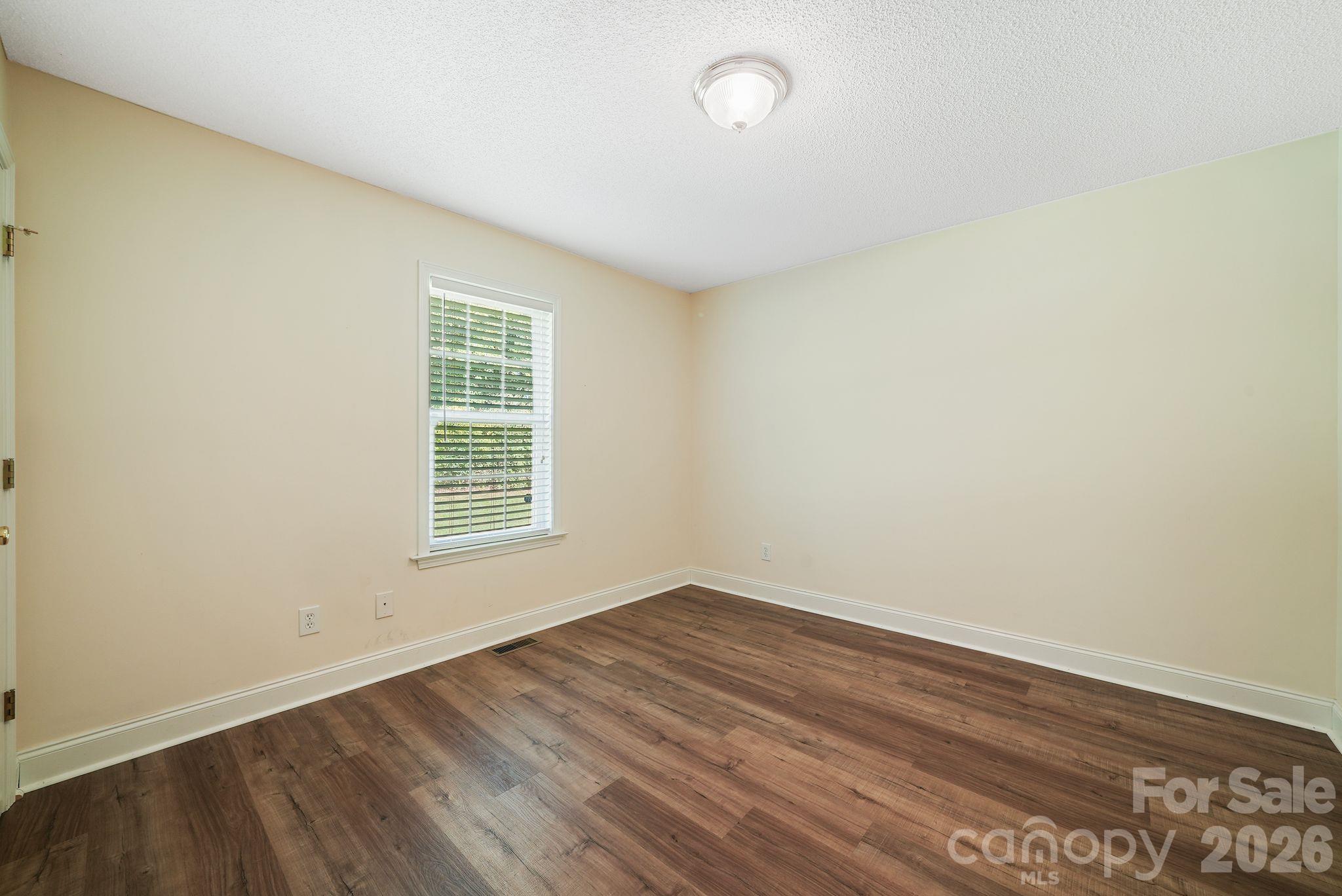 1749 Sells Road Property Photo 14
