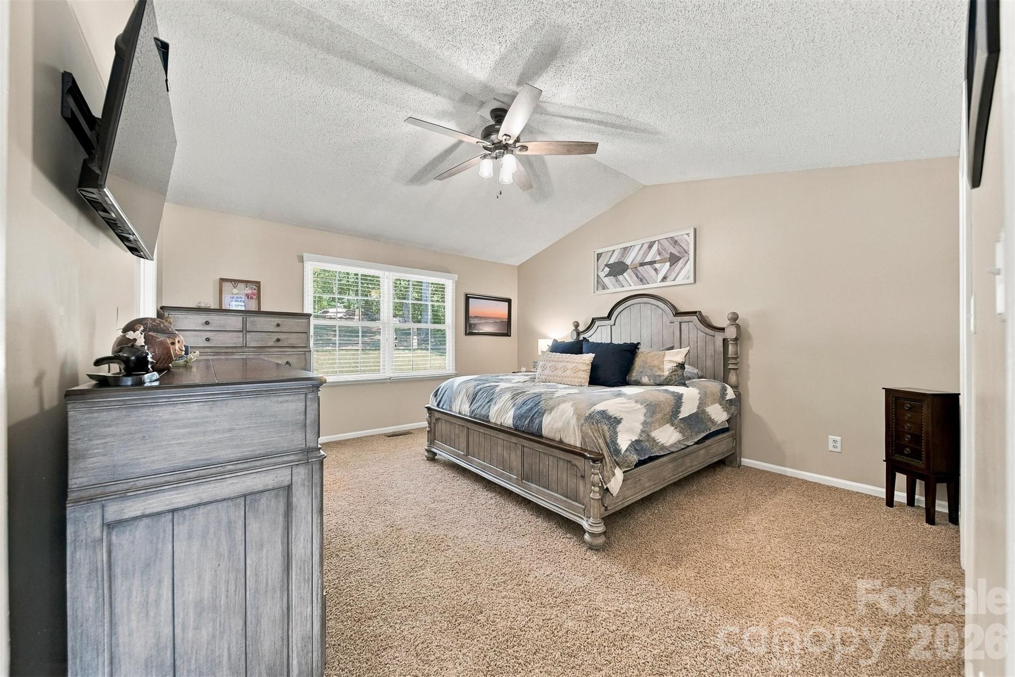 1636 Wellington Avenue Property Photo 14
