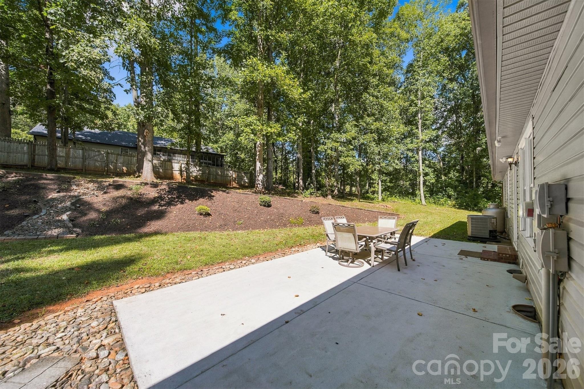 1636 Wellington Avenue Property Photo 20