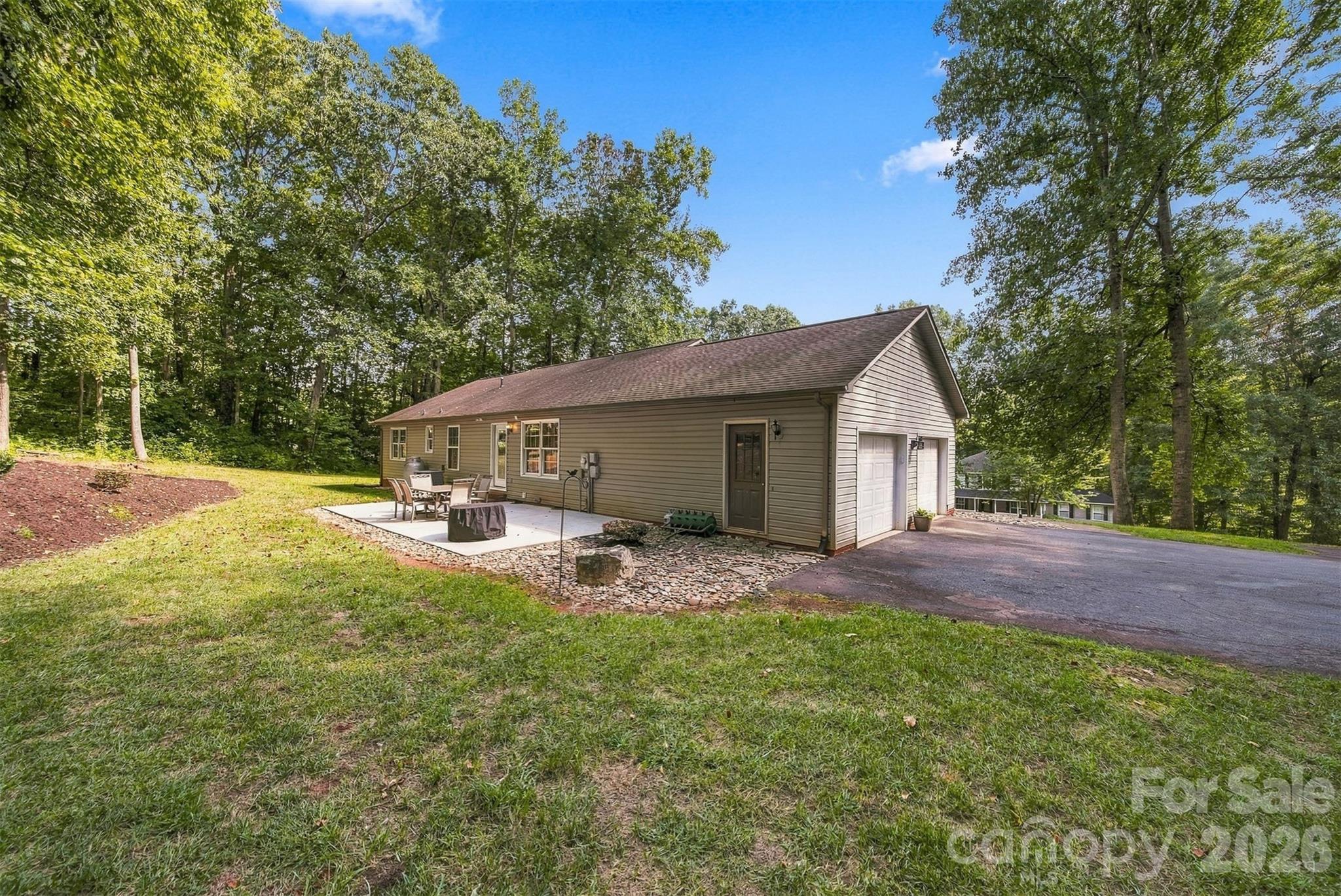 1636 Wellington Avenue Property Photo 21
