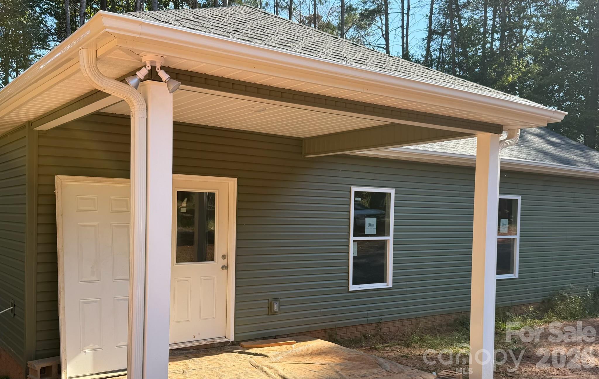 293 Jumping Branch Road Property Photo 2