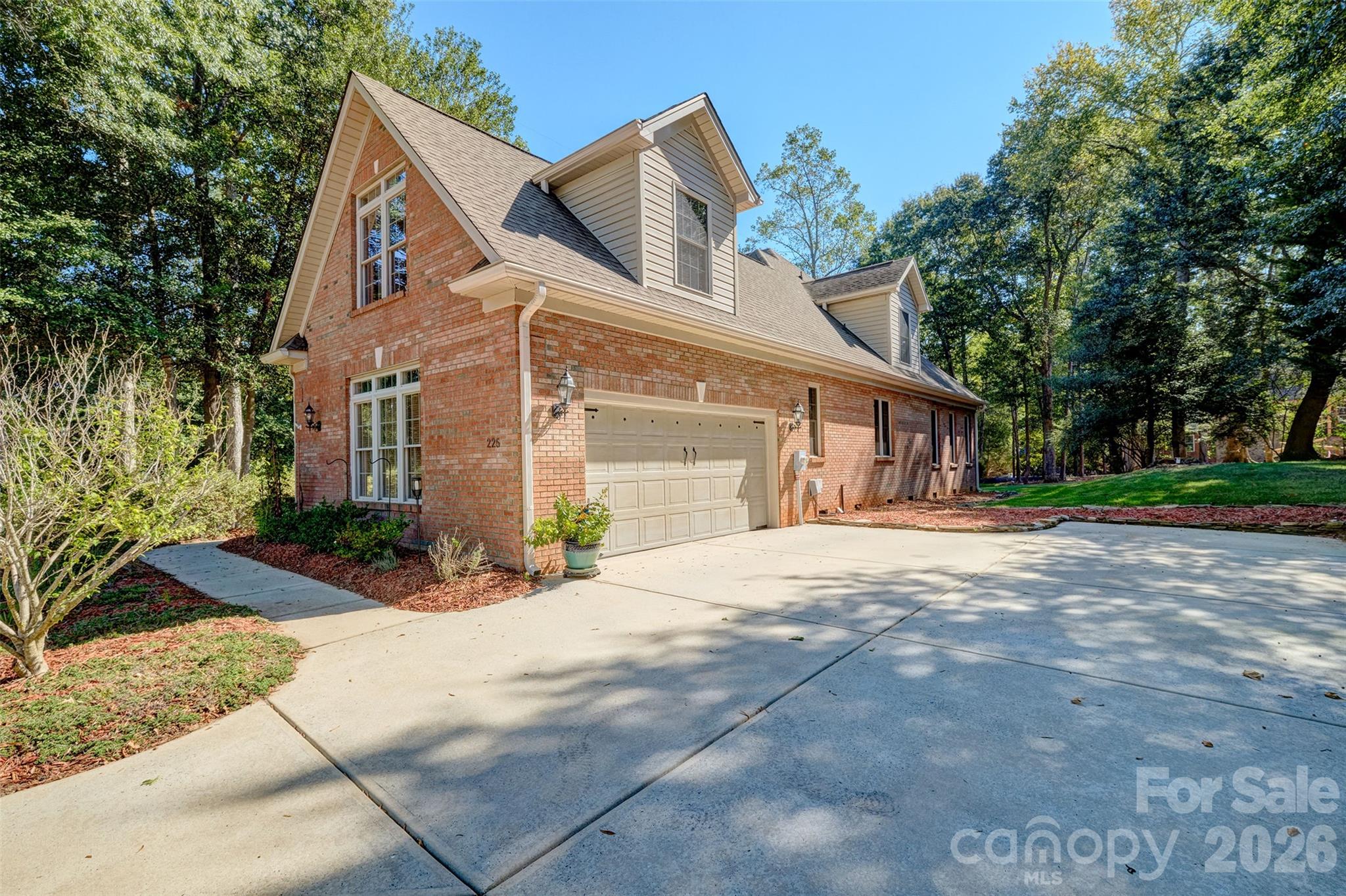 225 Highland Forest Drive Property Photo 45