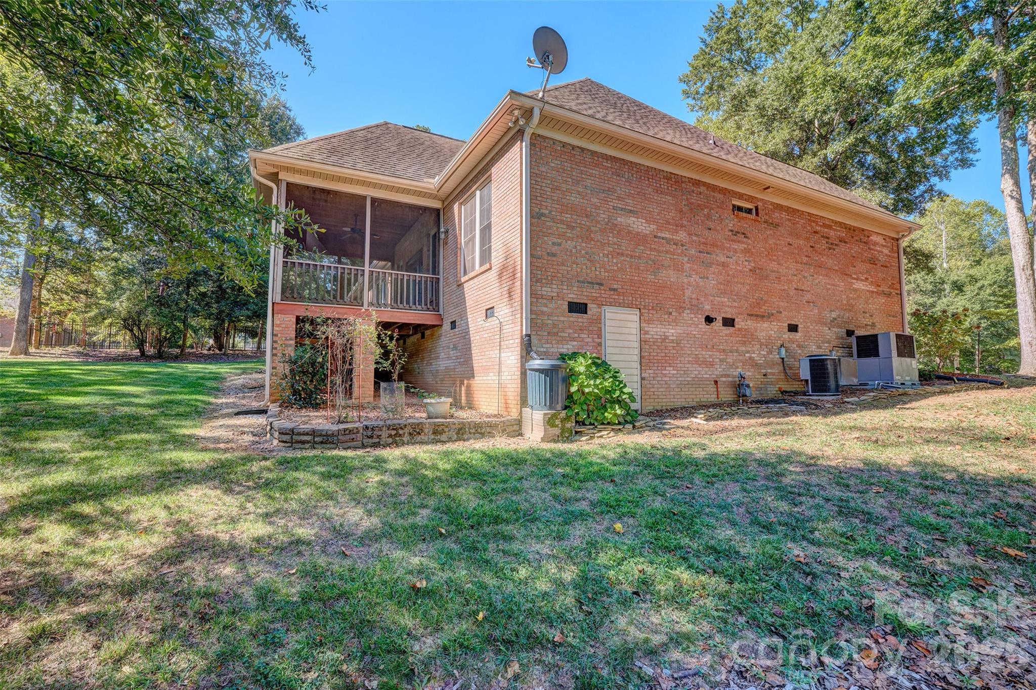 225 Highland Forest Drive Property Photo 48
